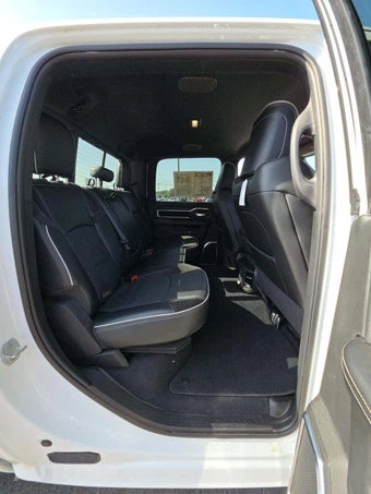 2026 Ram 2500 Laramie Crew Cab Medium Bed – miniatura 13