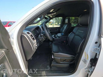 2026 Ram 2500 Laramie Crew Cab Medium Bed – miniatura 3