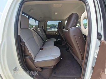 2026 Ram 2500 Laramie Crew Cab Medium Bed – miniatura 13
