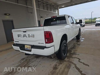 2026 Ram 2500 Laramie Crew Cab Medium Bed – miniatura 3