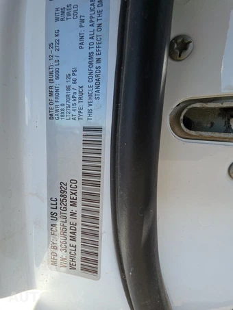 2026 Ram 2500 Laramie Crew Cab Medium Bed - miniatura 14