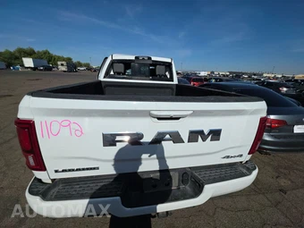 2026 Ram 2500 Laramie Crew Cab Medium Bed - miniatura 5