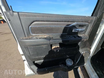 2026 Ram 2500 Laramie Crew Cab Medium Bed - miniatura 9