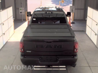 2026 Ram 2500 Laramie Extended Crew Cab Medium Bed – miniatura 5