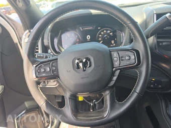 2026 Ram 2500 Limited Extended Crew Cab Medium Bed – miniatura 10
