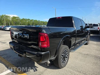 2026 Ram 2500 Limited Extended Crew Cab Medium Bed – miniatura 4