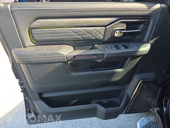 2026 Ram 2500 Limited Extended Crew Cab Medium Bed – miniatura 9