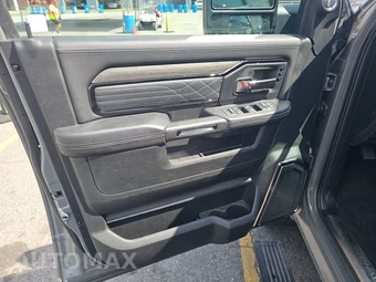 2026 Ram 2500 Limited Extended Crew Cab Medium Bed – miniatura 9
