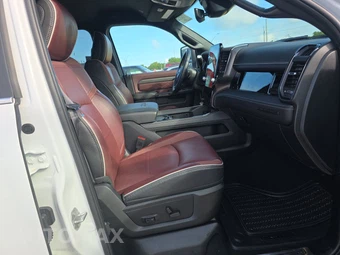 2026 Ram 2500 Limited Extended Crew Cab Medium Bed – miniatura 8