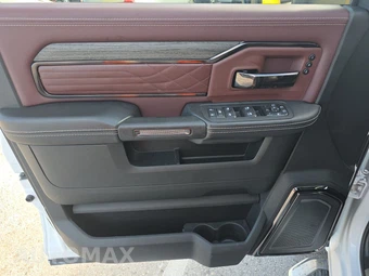 2026 Ram 2500 Limited Extended Crew Cab Medium Bed – miniatura 9