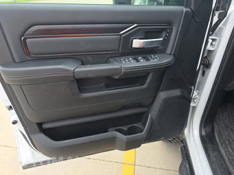 2026 Ram 2500 Power Wagon Crew Cab Medium Bed – miniatura 9