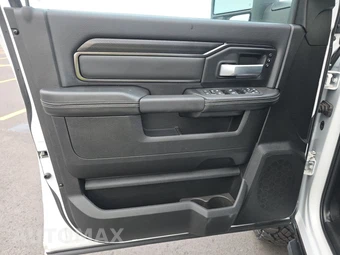 2026 Ram 2500 Power Wagon Crew Cab Medium Bed – miniatura 9