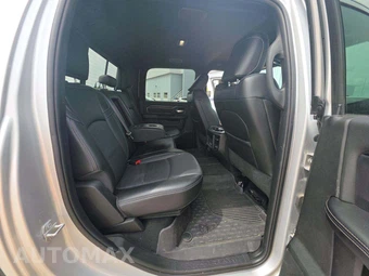 2026 Ram 2500 Power Wagon Crew Cab Medium Bed – miniatura 16