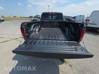 2026 Ram 2500 Power Wagon Crew Cab Medium Bed – miniatura 11