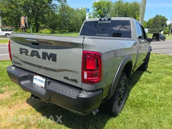 2026 Ram 2500 Rebel Crew Cab Medium Bed – miniatura 3