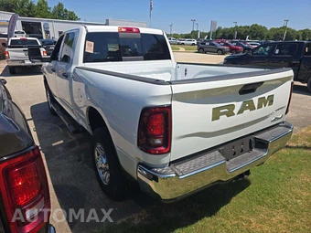 2026 Ram 2500 Tradesman Crew Cab Medium Bed – miniatura 2