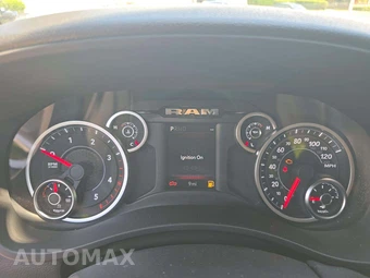 2026 Ram 2500 Tradesman Crew Cab Medium Bed – miniatura 9