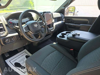 2026 Ram 2500 Tradesman Regular Cab Long Bed – miniatura 10