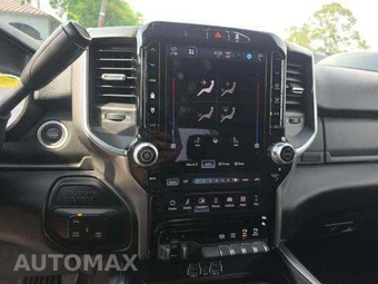 2026 Ram 3500 Big Horn Crew Cab Long Bed DRW – miniatura 10