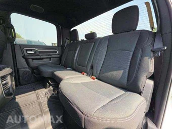 2026 Ram 3500 Big Horn Crew Cab Long Bed DRW – miniatura 13