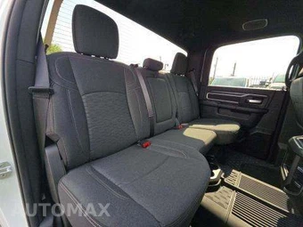 2026 Ram 3500 Big Horn Crew Cab Long Bed DRW – miniatura 16