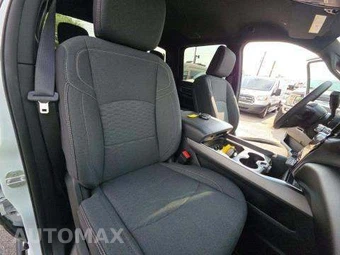 2026 Ram 3500 Big Horn Crew Cab Long Bed DRW – miniatura 18