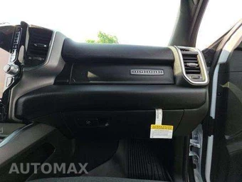 2026 Ram 3500 Big Horn Crew Cab Long Bed DRW – miniatura 19