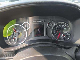2026 Ram 3500 Big Horn Crew Cab Long Bed DRW – miniatura 9