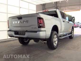 2026 Ram 3500 Big Horn Crew Cab Medium Bed - miniatura 4