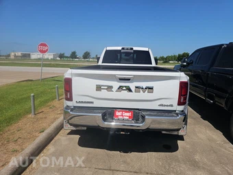 2026 Ram 3500 Laramie Crew Cab Long Bed DRW – miniatura 5