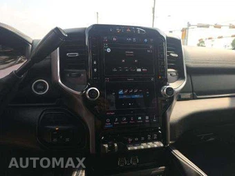 2026 Ram 3500 Laramie Crew Cab Long Bed DRW – miniatura 10