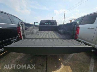 2026 Ram 3500 Laramie Crew Cab Long Bed DRW – miniatura 14