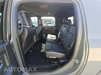 2026 Ram 3500 Laramie Extended Crew Cab Medium Bed DRW – miniatura 10
