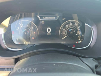 2026 Ram 3500 Laramie Extended Crew Cab Medium Bed DRW – miniatura 6