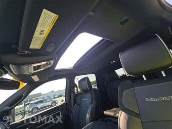 2026 Ram 3500 Laramie Extended Crew Cab Medium Bed DRW – miniatura 8