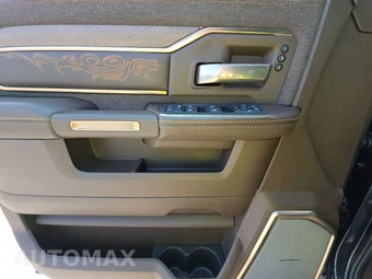 2026 Ram 3500 Longhorn Extended Crew Cab Medium Bed DRW – miniatura 9