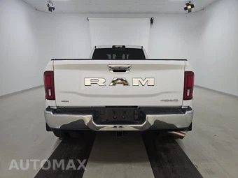 2026 Ram 3500 Tradesman Crew Cab Long Bed DRW - miniatura 5