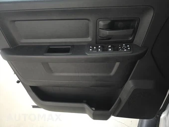 2026 Ram 3500 Tradesman Crew Cab Long Bed DRW - miniatura 9