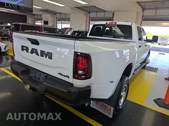 2026 Ram 3500 Tradesman Crew Cab Long Bed DRW - miniatura 4
