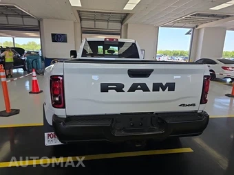 2026 Ram 3500 Tradesman Crew Cab Long Bed DRW - miniatura 5