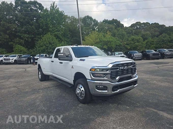 2026 Ram 3500 Tradesman Crew Cab Long Bed DRW - miniatura 4