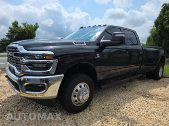 2026 Ram 3500 Tradesman Crew Cab Long Bed DRW