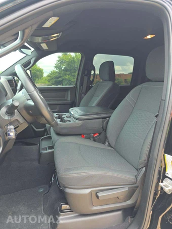 2026 Ram 3500 Tradesman Crew Cab Long Bed DRW - miniatura 6