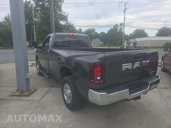 2026 Ram 3500 Tradesman Regular Cab Long Bed – miniatura 2
