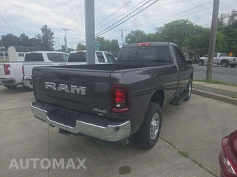 2026 Ram 3500 Tradesman Regular Cab Long Bed – miniatura 3