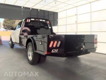 2026 Ram 5500 Cab Chassis Big Horn Crew Cab DRW - miniatura 2