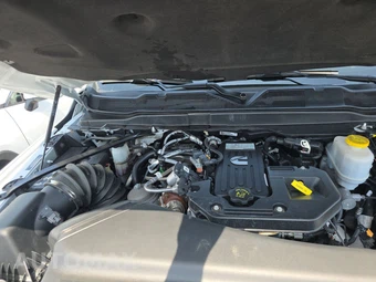 2026 Ram 5500 Cab Chassis Big Horn Crew Cab DRW - miniatura 7