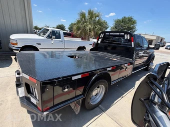 2026 Ram 5500 Cab Chassis Tradesman Crew Cab DRW - miniatura 3
