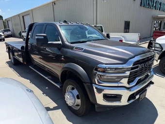 2026 Ram 5500 Cab Chassis Tradesman Crew Cab DRW - miniatura 9