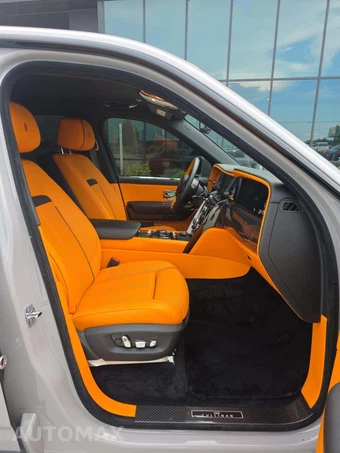 2026 Rolls-Royce Cullinan Black Badge – miniatura 15